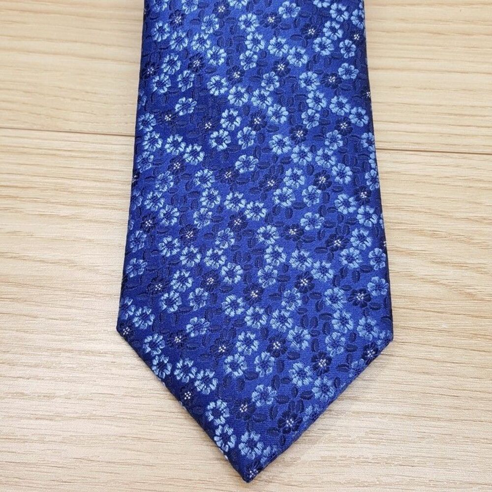 BLOOMINGDALES MENS STORE Neck Tie Blue Floral Classic 100% Silk Necktie